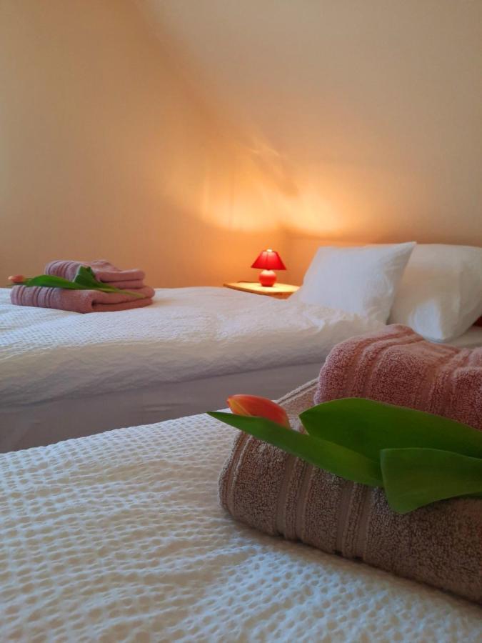 Harmonia Vendeghaz Apartment