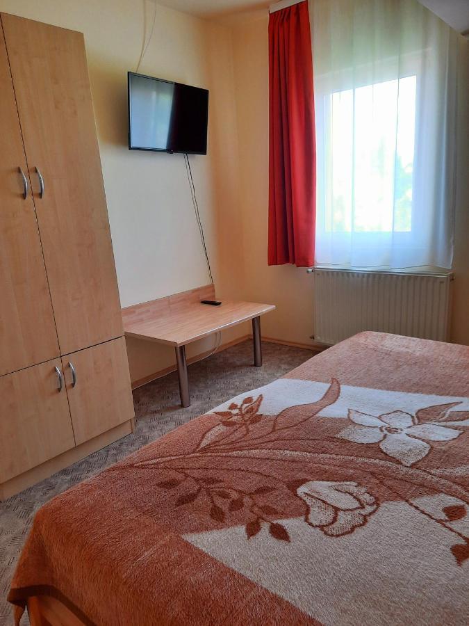 Harmonia Vendeghaz * Balatonalmádi