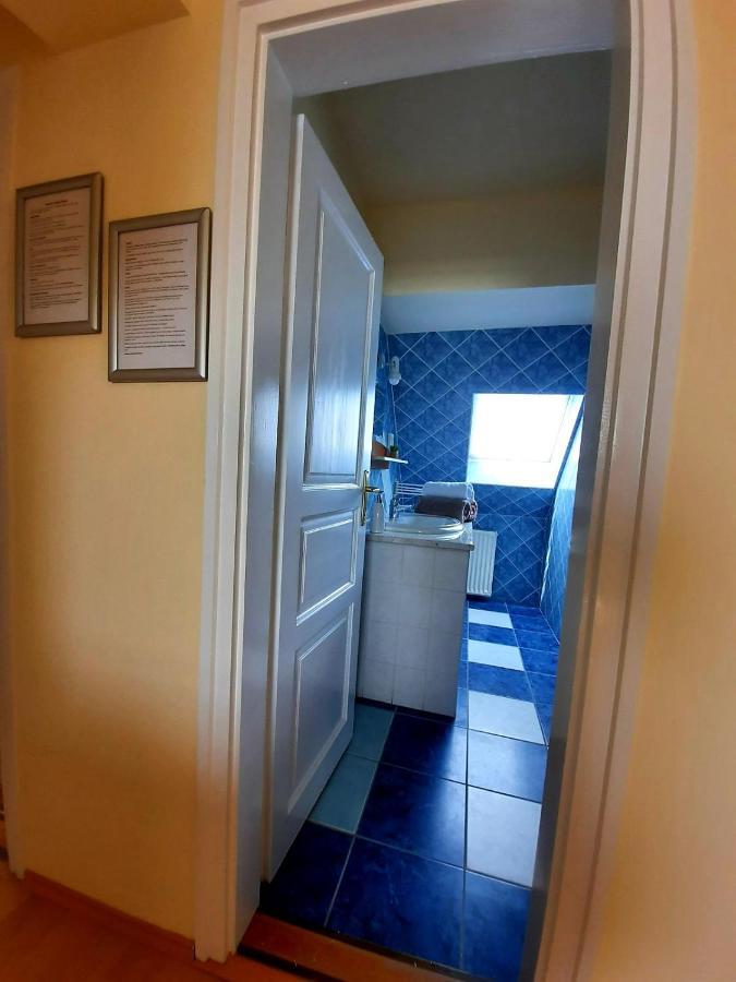 Harmonia Vendeghaz Apartment *